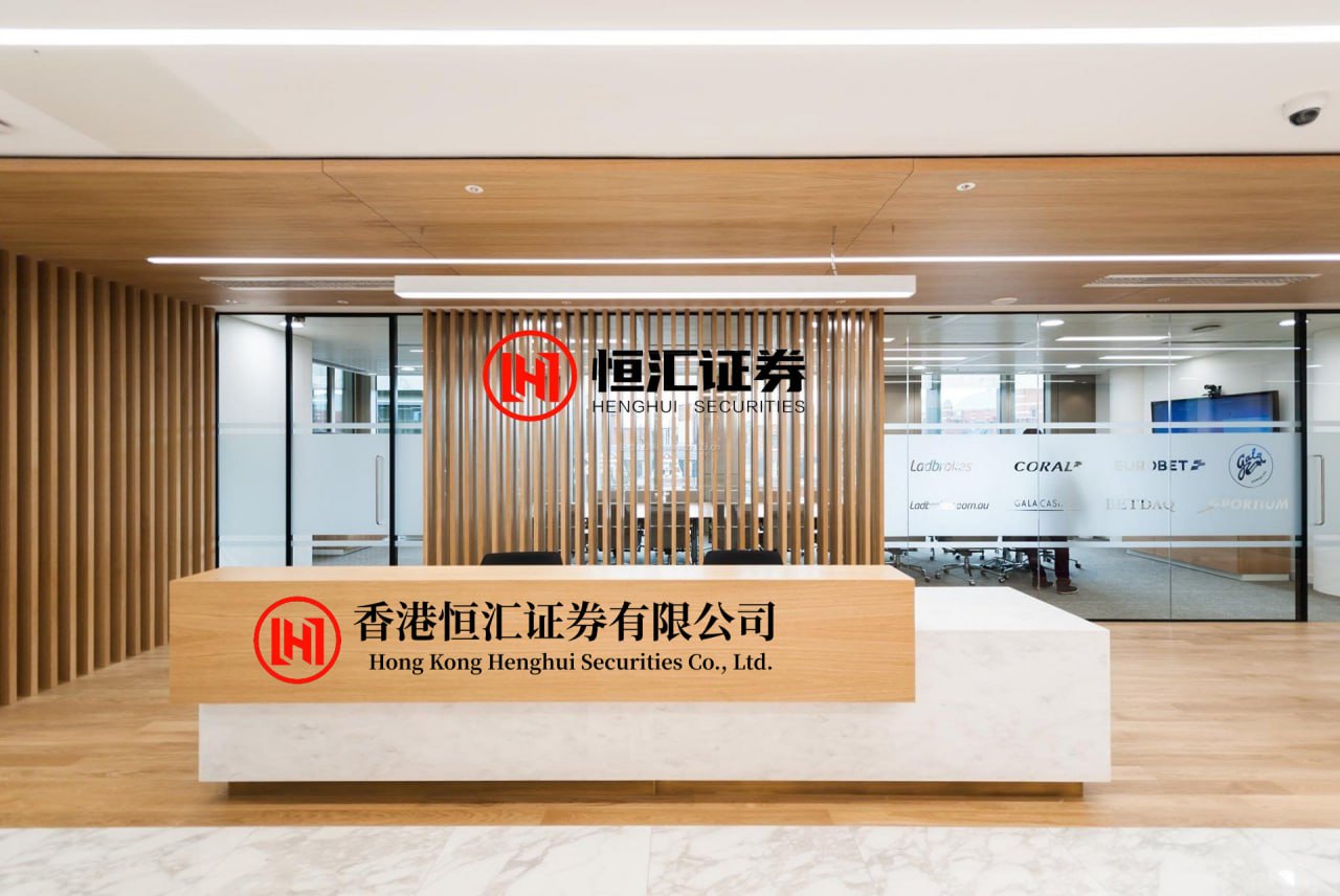 股票杠杆怎么操作官网 祁澜 身边都是伪人 裁判看到我也是愣住了。“祁澜是你？你这是...”他上下打量坐在轮椅上的我